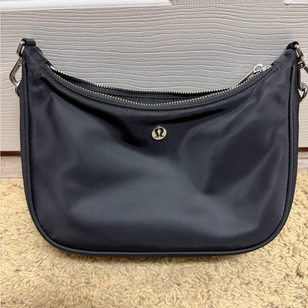lululemon City Essentials Small Shoulder Bag 3L